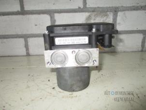 Gebruikte ABS Pomp Renault Megane II Grandtour (KM) 1.5 dCi 80 Prijs € 26,40 Margeregeling aangeboden door Autodeleninkleur