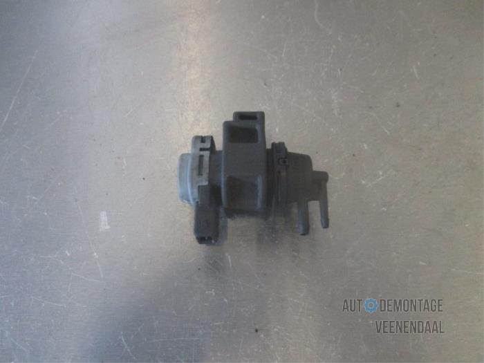 Gebruikte Overdrukklep Turbo Renault Megane II Grandtour (KM) 1.5 dCi 85 Prijs € 26,40 Margeregeling aangeboden door Autodeleninkleur