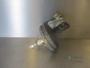 Gebruikte Rembekrachtiger Lancia Ypsilon (840) 1.2 16V Prijs € 77,00 Margeregeling aangeboden door Autodeleninkleur