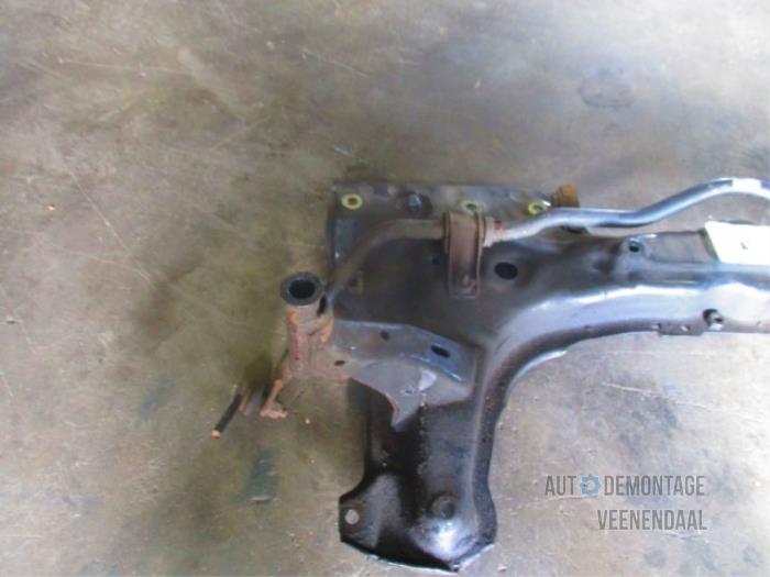 Subframe van een Lancia Lybra 1.8 16V VVT 2000