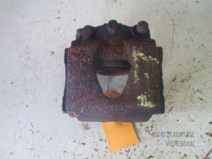 Gebruikte Remklauw (Tang) links-voor Opel Combo (Corsa B) 1.4 i Prijs € 10,00 Margeregeling aangeboden door Autodeleninkleur