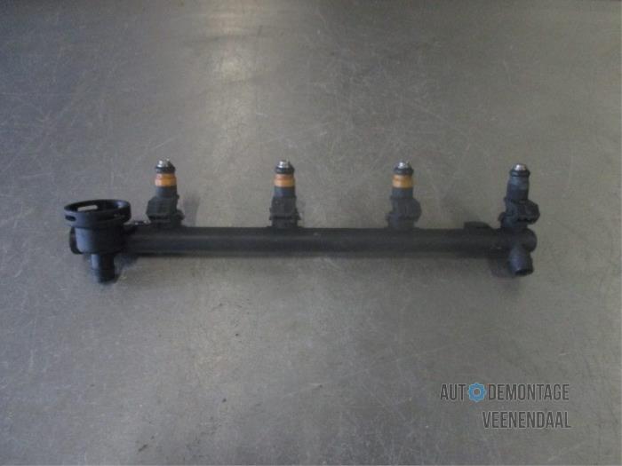 Gebruikte Verstuiver brug Renault Laguna II Grandtour (KG) 1.6 16V Prijs € 31,90 Margeregeling aangeboden door Autodeleninkleur
