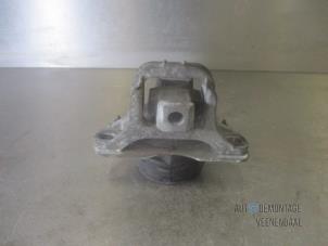 Gebruikte Motorsteun Renault Laguna I Grandtour (K56) 1.6 16V Prijs € 9,90 Margeregeling aangeboden door Autodeleninkleur