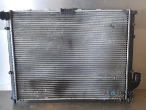 Gebruikte Radiateur Alfa Romeo 166 2.4 JTD Prijs € 49,50 Margeregeling aangeboden door Autodeleninkleur