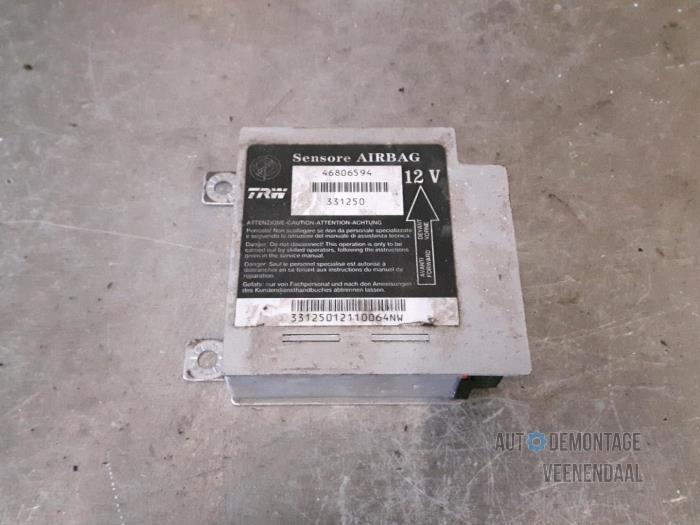 Airbag Module van een Fiat Punto II (188) 1.2 16V 3-Drs. 2001