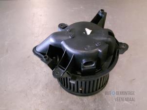 Gebruikte Chaufage Ventilatiemotor Fiat Punto II (188) 1.2 16V 3-Drs. Prijs € 17,00 Margeregeling aangeboden door Autodemontage Veenendaal BV