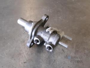 Gebruikte Hoofdremcilinder Fiat Grande Punto (199) 1.2 Prijs € 24,00 Margeregeling aangeboden door Autodeleninkleur