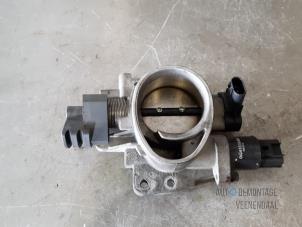 Gebruikte Gasklephuis Chrysler Sebring (JR) 2.7 V6 24V Prijs € 64,00 Margeregeling aangeboden door Autodeleninkleur