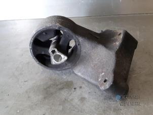 Gebruikte Motorrubber Chrysler Sebring (JR) 2.7 V6 24V Prijs € 50,00 Margeregeling aangeboden door Autodeleninkleur