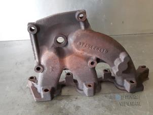 Gebruikte Uitlaatspruitstuk Chrysler Sebring (JR) 2.7 V6 24V Prijs € 75,00 Margeregeling aangeboden door Autodeleninkleur