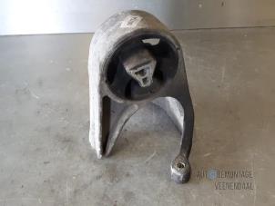 Gebruikte Motorrubber Chrysler Sebring (JR) 2.7 V6 24V Prijs € 50,00 Margeregeling aangeboden door Autodeleninkleur