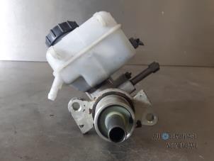 Gebruikte Hoofdremcilinder Opel Astra G (F08/48) 1.6 Prijs € 20,00 Margeregeling aangeboden door Autodeleninkleur