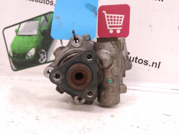 Gebruikte Pomp Servo Fiat Brava (182B) Prijs € 30,00 Margeregeling aangeboden door Autodemontagebedrijf R. Poeste B.V.