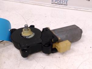 Gebruikte Raammotor Portier BMW 3 serie (E46/4) 318i Prijs € 35,00 Margeregeling aangeboden door Autodemontagebedrijf R. Poeste B.V.