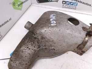 Gebruikte Hitteschild uitlaat Volkswagen Polo IV (9N1/2/3) 1.4 16V Prijs € 20,00 Margeregeling aangeboden door Autodemontagebedrijf R. Poeste B.V.