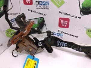 Gebruikte Koppelingspedaal Mitsubishi Colt (Z2/Z3) 1.3 16V Prijs € 50,00 Margeregeling aangeboden door Autodemontagebedrijf R. Poeste B.V.
