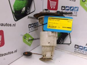Gebruikte Tank element Pomp Hyundai Getz 1.5 CRDi 12V Prijs € 40,00 Margeregeling aangeboden door Autodemontagebedrijf R. Poeste B.V.