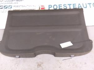 Gebruikte Hoedenplank Opel Vectra C GTS 1.8 16V Prijs € 25,00 Margeregeling aangeboden door Autodemontagebedrijf R. Poeste B.V.