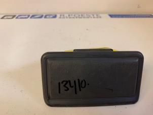 Gebruikte Asbak achter Mitsubishi Colt (CJ) 1.3 GL,GLX 12V Prijs € 10,00 Margeregeling aangeboden door Autodemontagebedrijf R. Poeste B.V.