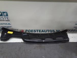 Gebruikte Paravan Ford Focus C-Max 1.8 16V Prijs € 40,00 Margeregeling aangeboden door Autodemontagebedrijf R. Poeste B.V.