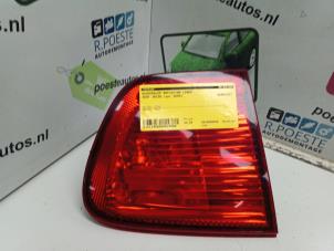 Gebruikte Achterklep reflector links Seat Ibiza II (6K1) 1.6 Prijs € 20,00 Margeregeling aangeboden door Autodemontagebedrijf R. Poeste B.V.
