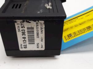 Gebruikte Boordcomputer BMW 3 serie (E36/2C) 318i Prijs € 35,00 Margeregeling aangeboden door Autodemontagebedrijf R. Poeste B.V.