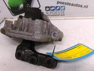 Gebruikte Motorsteun Citroen C3 (FC/FL/FT) 1.4 HDi Prijs € 30,00 Margeregeling aangeboden door Autodemontagebedrijf R. Poeste B.V.