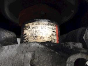 Gebruikte Servopomp Mercedes E (W210) 3.2 E-320 CDI 24V Prijs € 50,00 Margeregeling aangeboden door Autodemontagebedrijf R. Poeste B.V.
