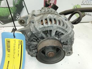 Gebruikte Dynamo Kia Carnival 2 (FIB/FLD) 2.9 TD 16V Prijs € 90,00 Margeregeling aangeboden door Autodemontagebedrijf R. Poeste B.V.