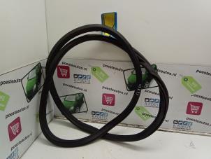 Gebruikte Kofferdeksel Rubber Audi A6 (C6) 2.4 V6 24V Prijs € 20,00 Margeregeling aangeboden door Autodemontagebedrijf R. Poeste B.V.