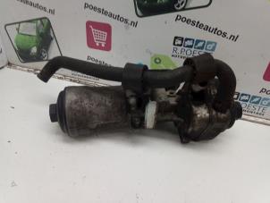 Gebruikte Oliefilterhuis Volkswagen Caddy III (2KA,2KH,2CA,2CH) 2.0 SDI Prijs € 40,00 Margeregeling aangeboden door Autodemontagebedrijf R. Poeste B.V.