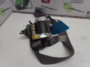 Gebruikte Veiligheidsgordel rechts-voor Suzuki Alto (RF410) 1.1 16V Prijs € 30,00 Margeregeling aangeboden door Autodemontagebedrijf R. Poeste B.V.