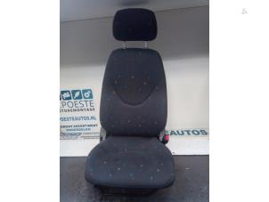 Gebruikte Voorstoel rechts Suzuki Alto (RF410) 1.1 16V Prijs € 50,00 Margeregeling aangeboden door Autodemontagebedrijf R. Poeste B.V.