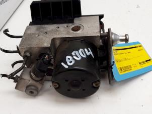 Gebruikte ABS Pomp Mercedes E (W210) 2.7 E-270 CDI 20V Prijs € 75,00 Margeregeling aangeboden door Autodemontagebedrijf R. Poeste B.V.