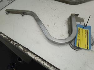 Gebruikte Motorkap Scharnier BMW Mini One/Cooper (R50) 1.6 16V One Prijs € 20,00 Margeregeling aangeboden door Autodemontagebedrijf R. Poeste B.V.