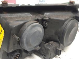 Gebruikte Koplamp rechts Volkswagen Passat Variant (3B5) 1.8 20V Prijs € 10,00 Margeregeling aangeboden door Autodemontagebedrijf R. Poeste B.V.