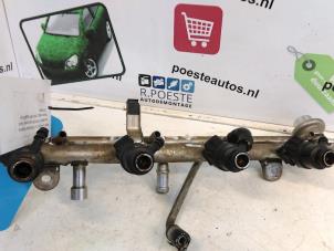 Gebruikte Injector brug BMW 3 serie (E46/4) 318i Prijs € 40,00 Margeregeling aangeboden door Autodemontagebedrijf R. Poeste B.V.
