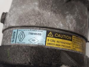 Gebruikte Pomp Airco Renault Scénic I (JA) 2.0 16V IDE Prijs € 42,00 Margeregeling aangeboden door Autodemontagebedrijf R. Poeste B.V.