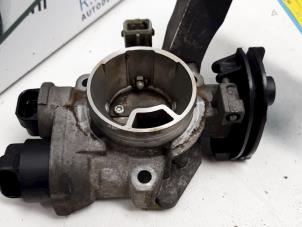 Gebruikte Gasklephuis Renault Twingo (C06) 1.2 Prijs € 30,00 Margeregeling aangeboden door Autodemontagebedrijf R. Poeste B.V.