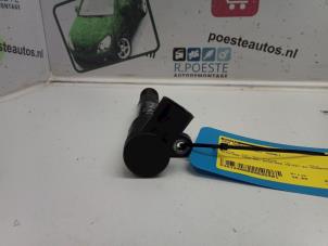 Gebruikte Pen Bobine Fiat Idea (350AX) 1.4 16V Prijs € 12,00 Margeregeling aangeboden door Autodemontagebedrijf R. Poeste B.V.