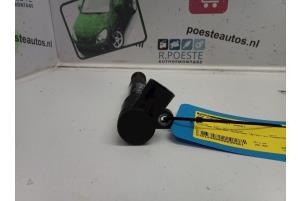Gebruikte Pen Bobine Fiat Idea (350AX) 1.4 16V Prijs € 12,00 Margeregeling aangeboden door Autodemontagebedrijf R. Poeste B.V.