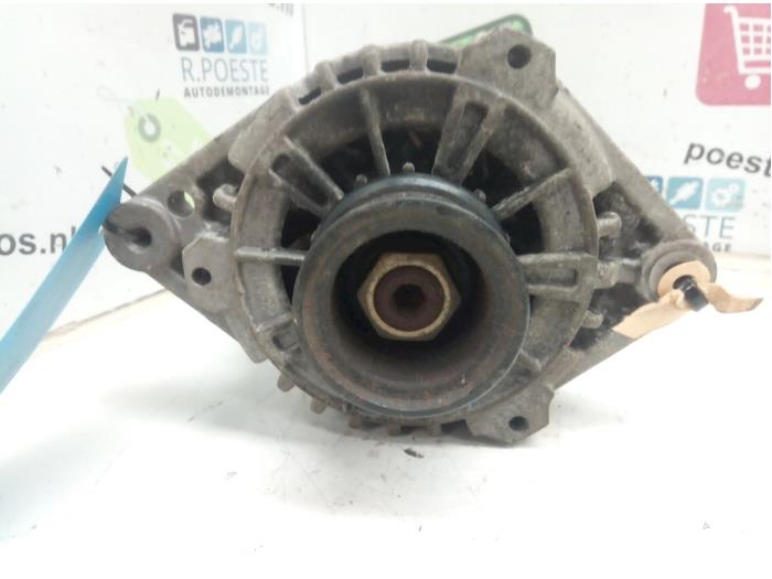 Gebruikte Dynamo Chevrolet Nubira (J200) 1.6 16V Prijs € 25,00 Margeregeling aangeboden door Autodemontagebedrijf R. Poeste B.V.