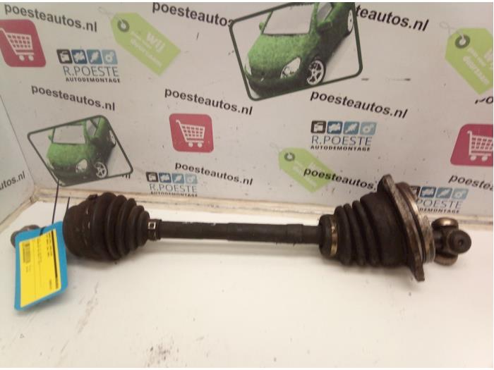 Gebruikte Steekas links-voor Fiat Brava (182B) 1.6 16V Prijs € 20,00 Margeregeling aangeboden door Autodemontagebedrijf R. Poeste B.V.