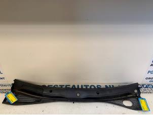 Gebruikte Paravan Renault Kangoo Express (FC) 1.5 dCi 80 Prijs € 20,00 Margeregeling aangeboden door Autodemontagebedrijf R. Poeste B.V.