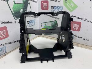 Gebruikte Dashboard deel Volkswagen Golf V (1K1) 1.9 TDI Prijs € 15,00 Margeregeling aangeboden door Autodemontagebedrijf R. Poeste B.V.