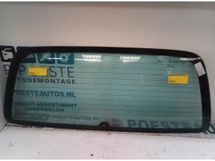 Gebruikte Ruit achter Mercedes E Combi (S210) 3.2 E-320 CDI 24V Prijs € 75,00 Margeregeling aangeboden door Autodemontagebedrijf R. Poeste B.V.