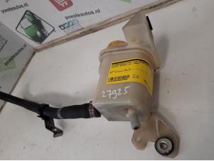 Gebruikte Servo Oliereservoir Peugeot Bipper (AA) 1.4 HDi Prijs € 20,00 Margeregeling aangeboden door Autodemontagebedrijf R. Poeste B.V.