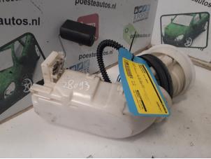 Gebruikte Benzinepomp Honda Civic (EP/EU) 1.6 16V VTEC Prijs € 40,00 Margeregeling aangeboden door Autodemontagebedrijf R. Poeste B.V.