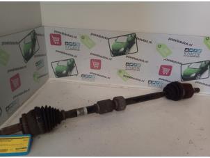 Gebruikte Cardanas rechts-voor (VWA) Kia Cee'd Sporty Wagon (EDF) 1.6 CRDi 115 16V Prijs € 75,00 Margeregeling aangeboden door Autodemontagebedrijf R. Poeste B.V.