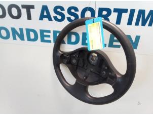 Gebruikte Stuurwiel Dacia Logan MCV (KS) 1.5 dCi Prijs € 30,00 Margeregeling aangeboden door Autodemontagebedrijf R. Poeste B.V.
